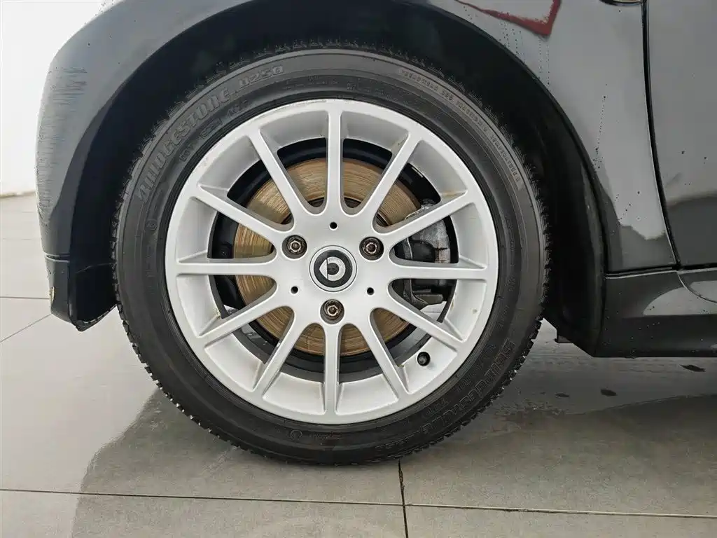 smart Fortwo 2015 — фото 17