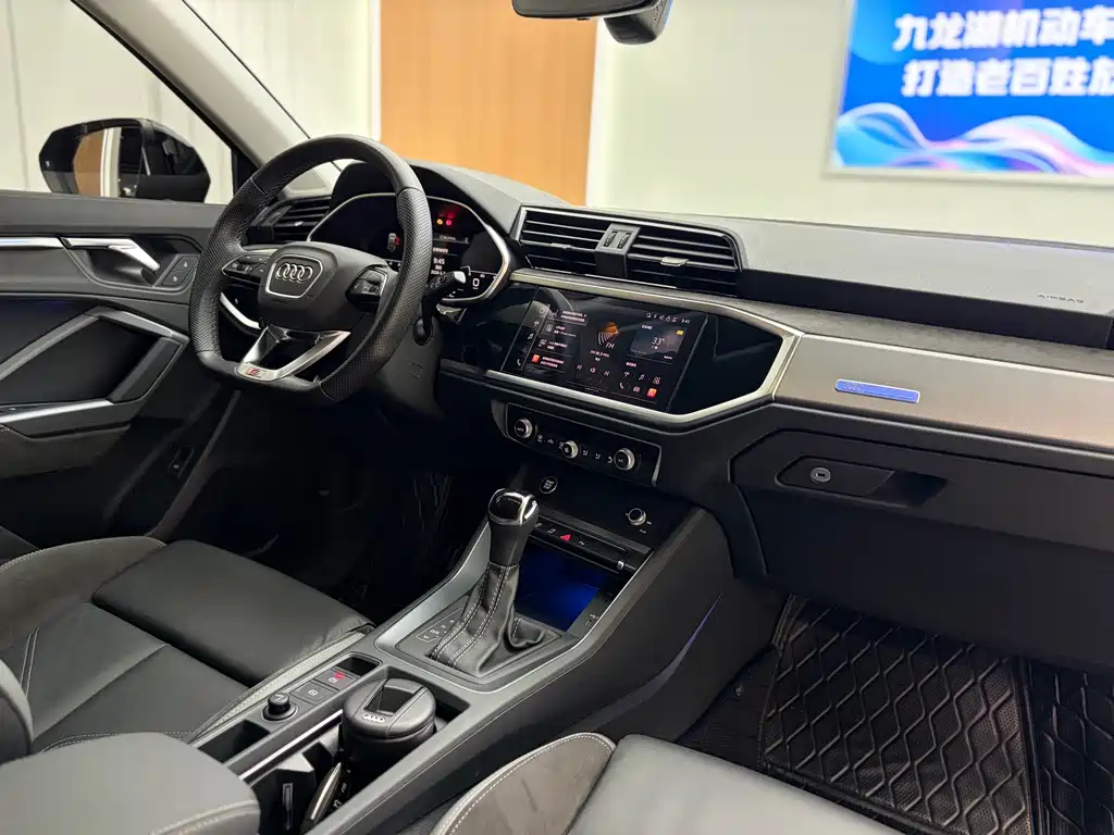 Audi Q3 Sportback 2022 — фото 13