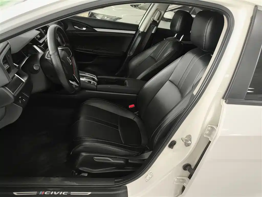 Honda Civic 2020 — фото 12