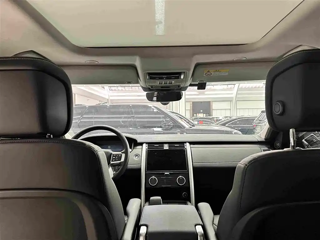 Land Rover Discovery 2024 — фото 18