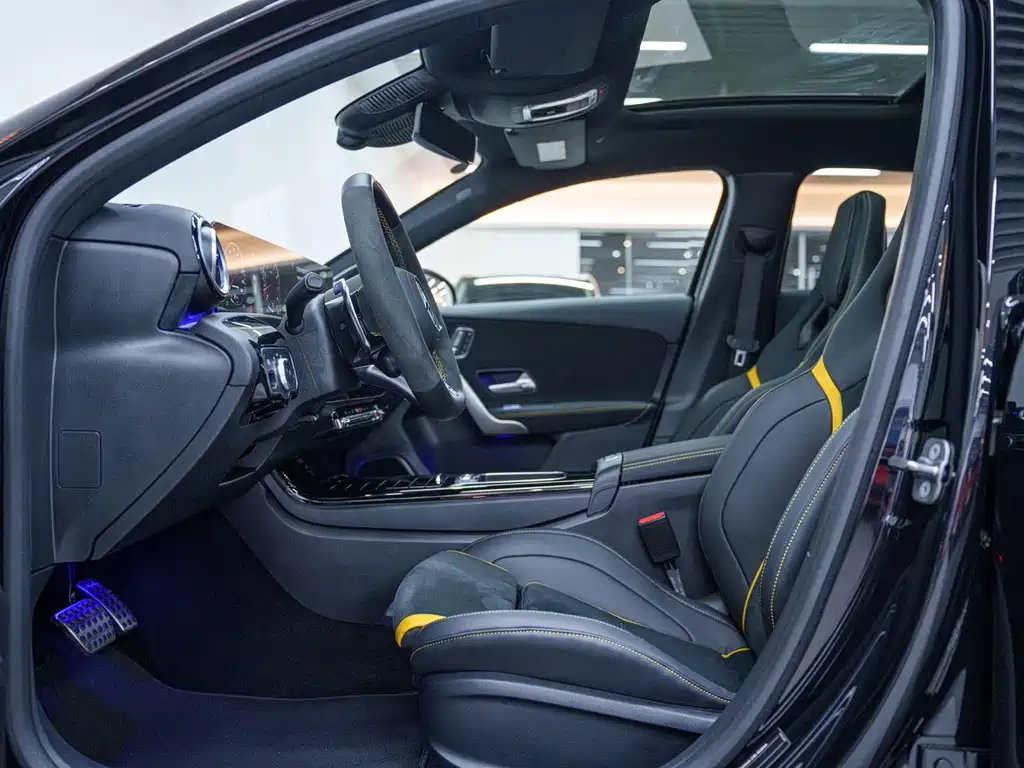 Mercedes-Benz A-Class AMG 2024 — фото 12