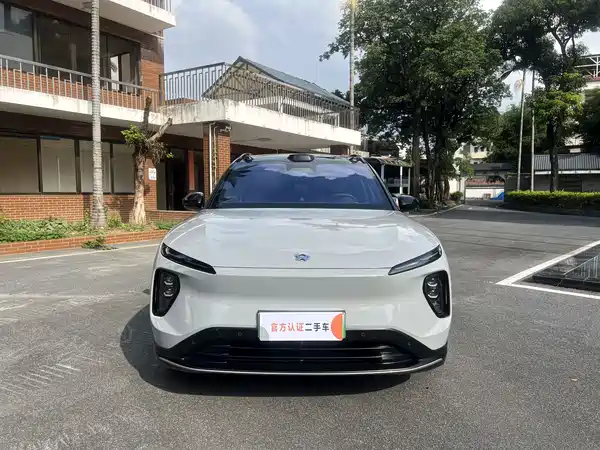 NIO ES6 2025