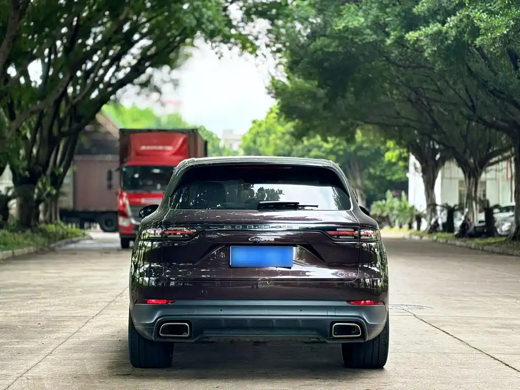 Porsche Cayenne 2022