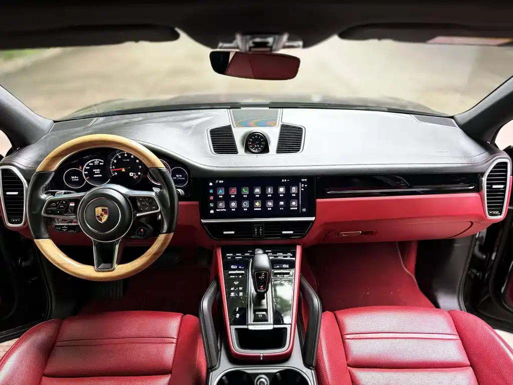 Porsche Cayenne 2022