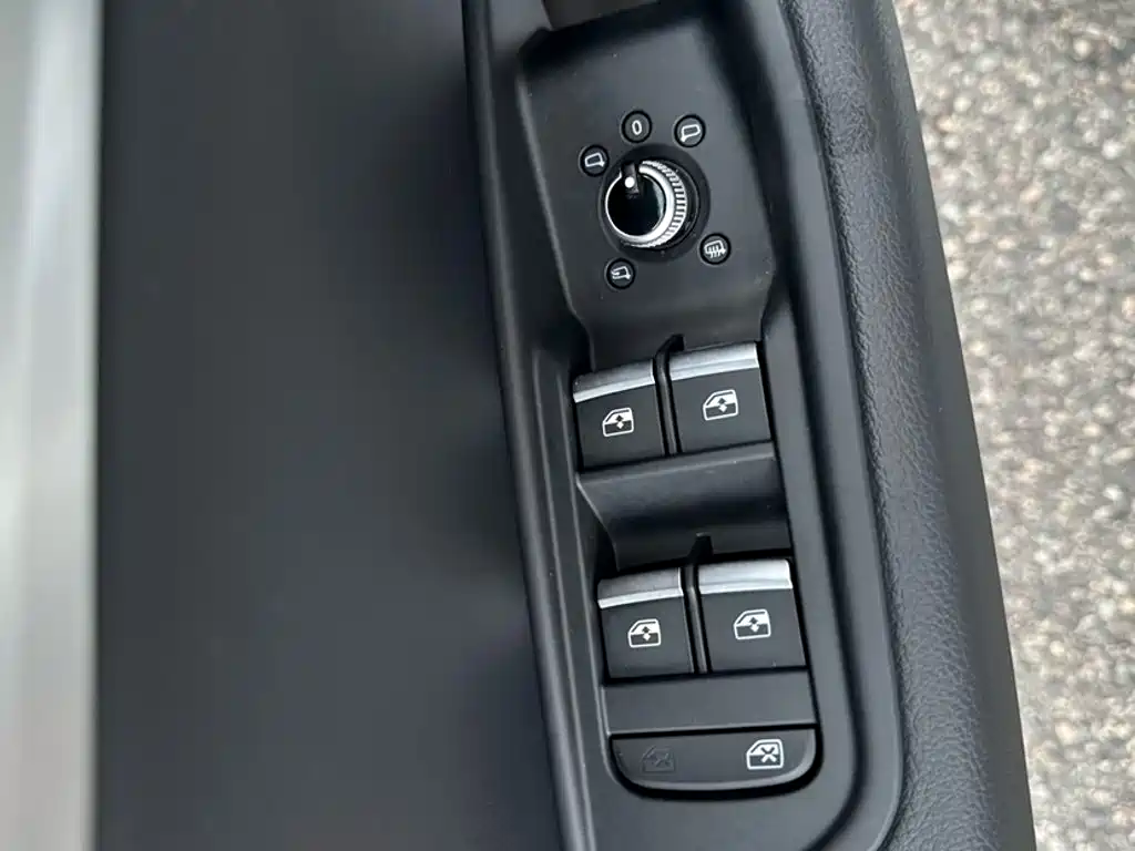 Audi A4L 2021 — фото 16