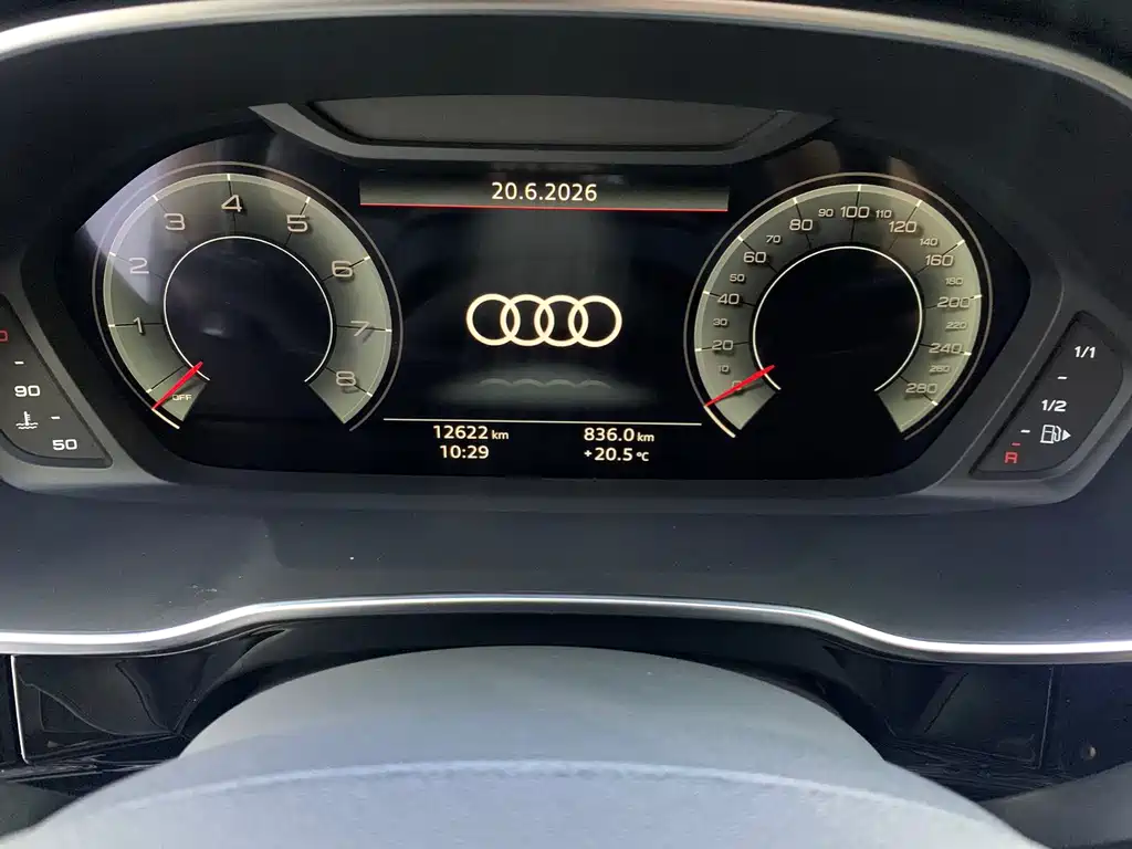 Audi Q3 2023 — фото 8