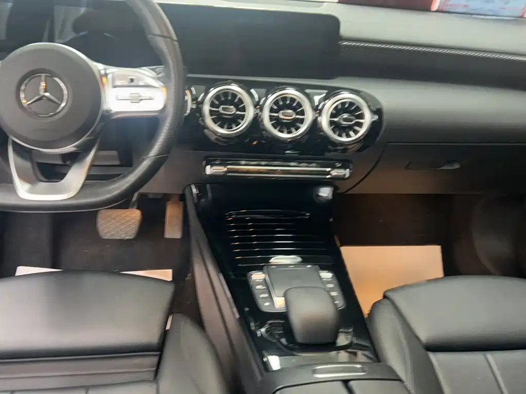 Mercedes-Benz A-Class 2022 — фото 8
