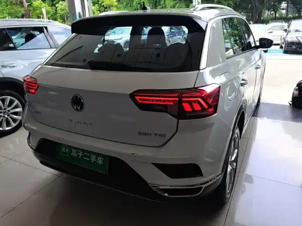 Volkswagen T-Roc 2023