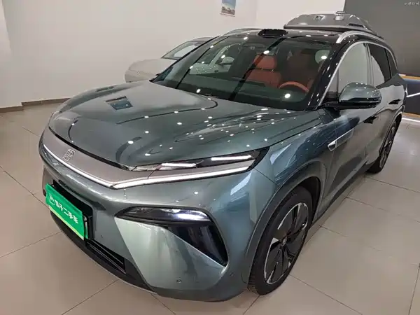 BYD Tang L 2025