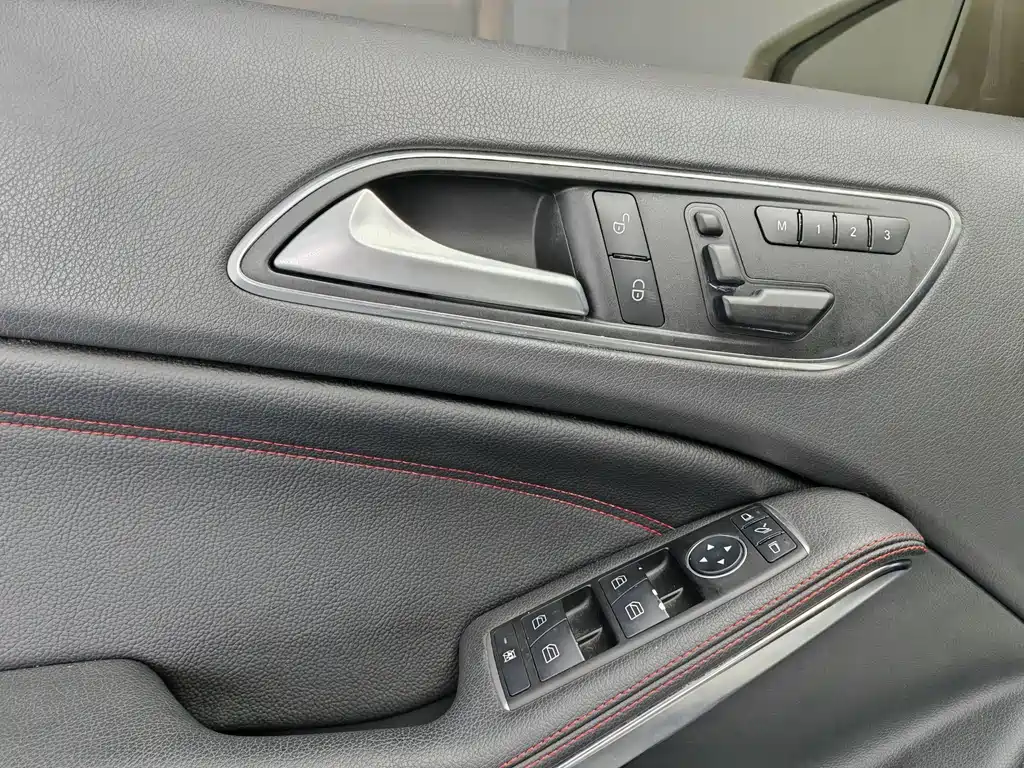 Mercedes-Benz A-Class AMG 2015 — фото 19
