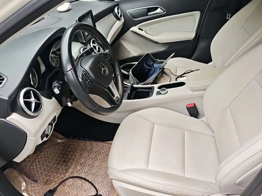 Mercedes-Benz GLA 2015 — фото 8