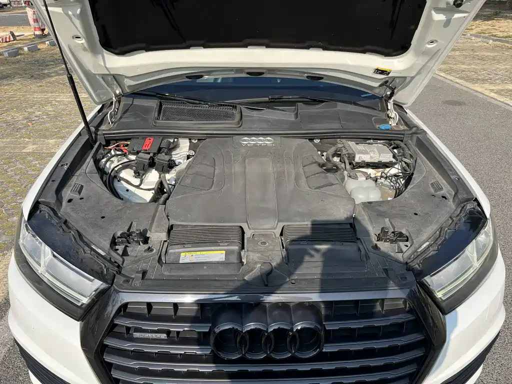 Audi Q7 2018 — фото 15