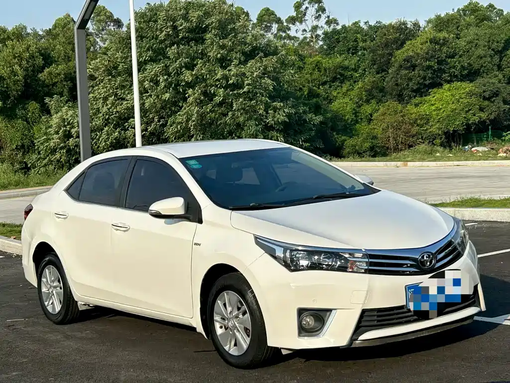 Toyota Corolla 2015 — фото 3