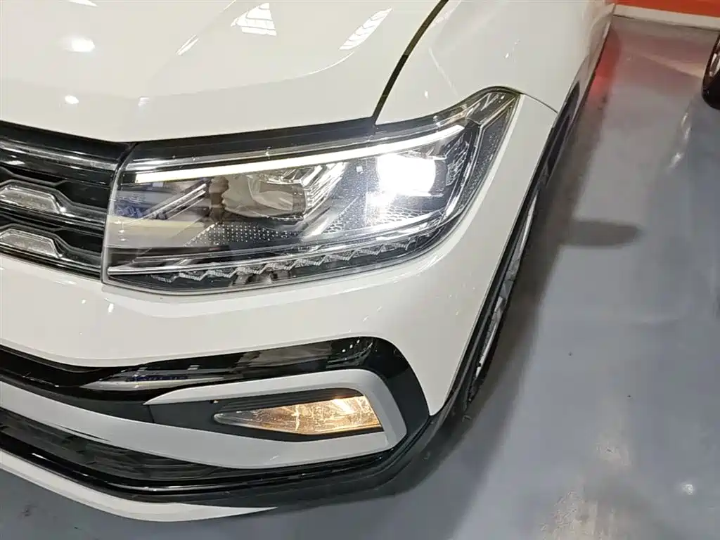 Volkswagen T-Cross 2021 — фото 24