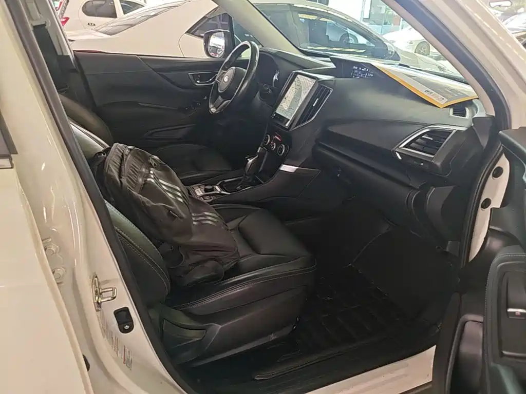 Subaru Forester 2019 — фото 25