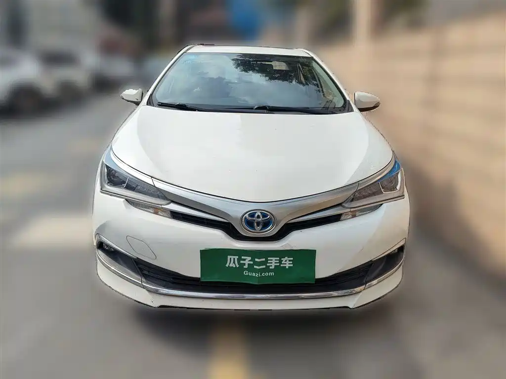 Toyota Corolla 2017 — фото 24