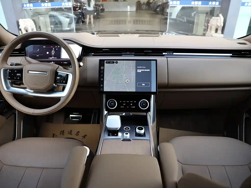 Land Rover Range Rover 2023 — фото 15