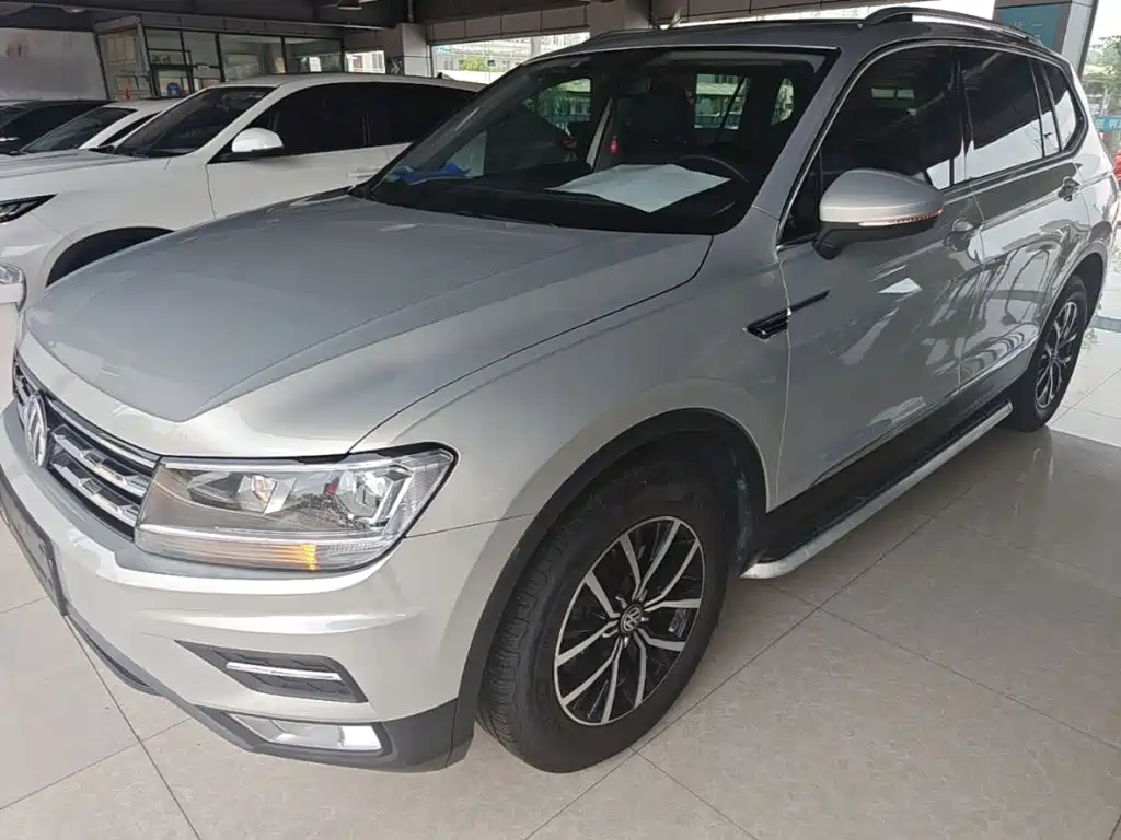 Volkswagen Tiguan L 2018 — фото 2