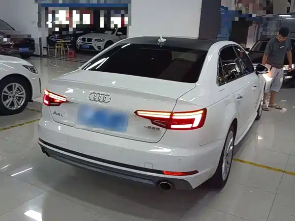 Audi A4L 2018