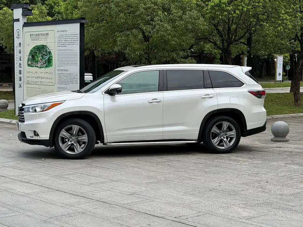 Toyota Highlander 2016 — фото 14