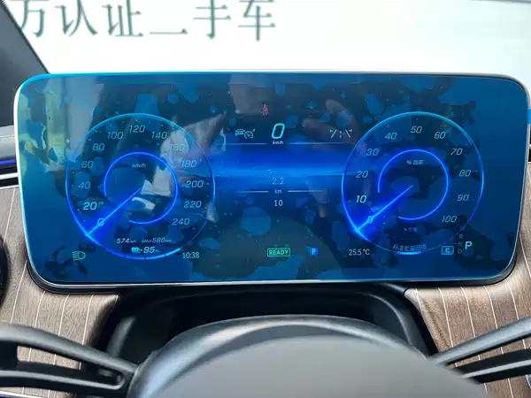 Mercedes-Benz EQE SUV 2024