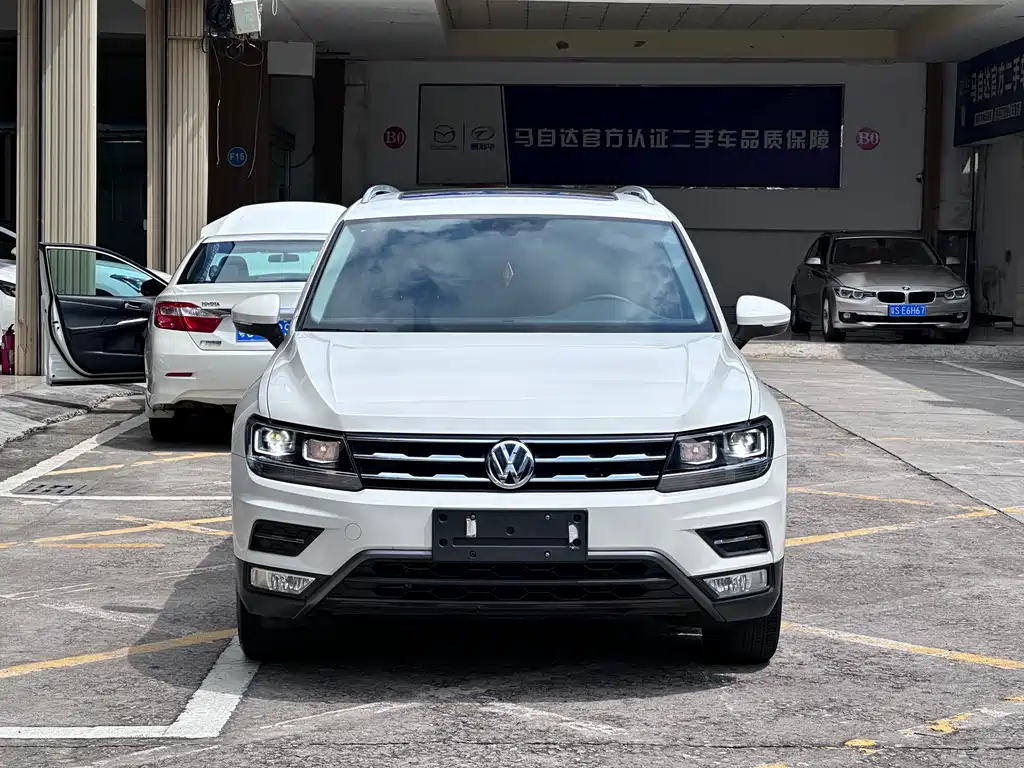 Volkswagen Tiguan L 2018 — фото 20