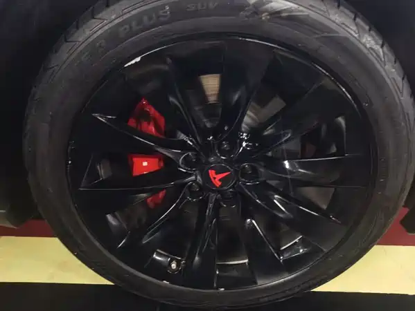 Tesla Model X 2019