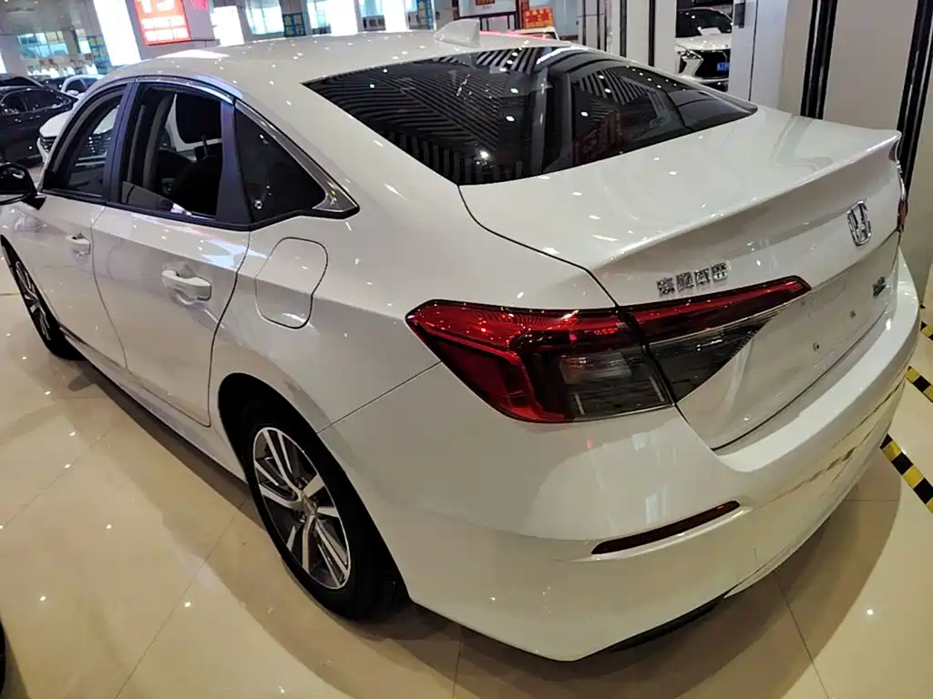 Honda Civic 2022 — фото 5
