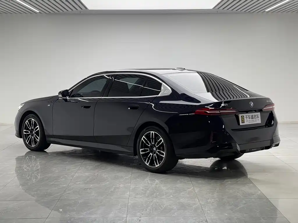 BMW 5 Series 2025