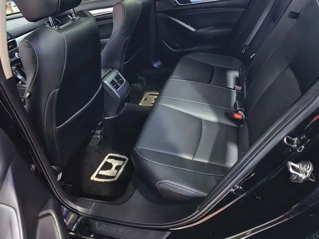 Honda Inspire 2021 — фото 15