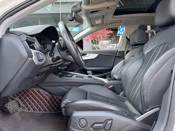 Audi A4L 2021