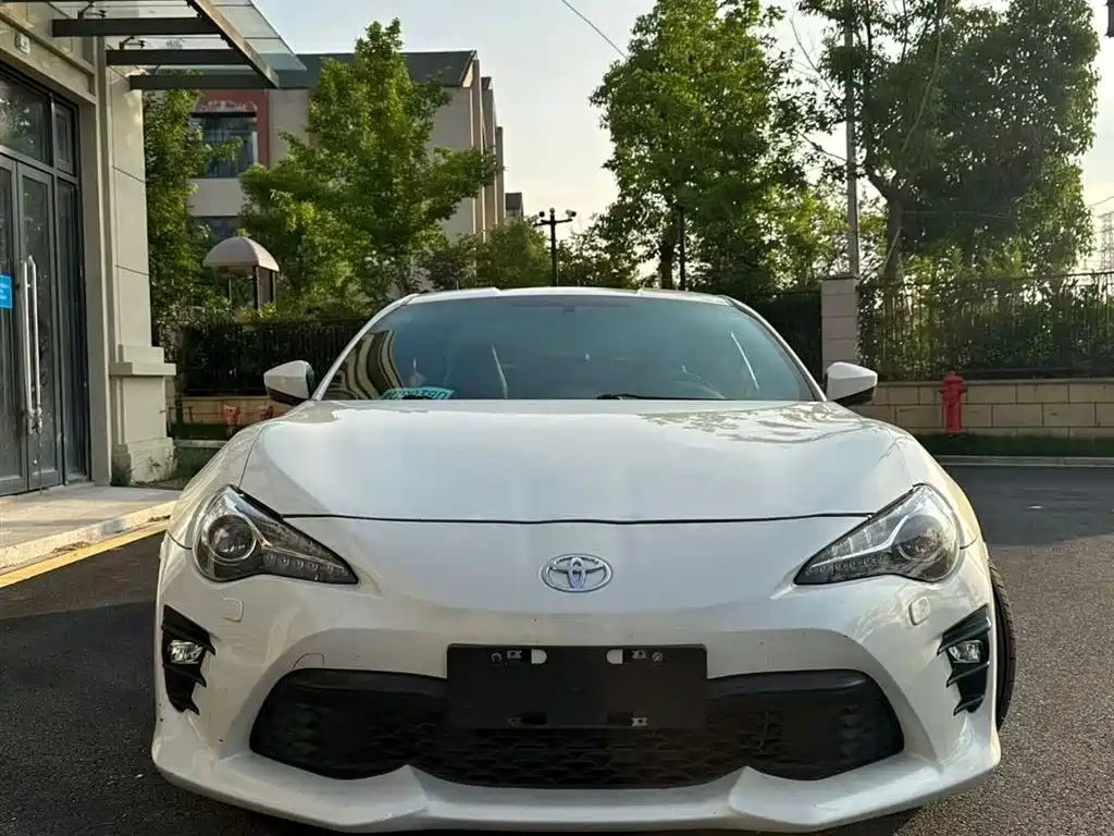 Toyota 86 2017 — фото 2