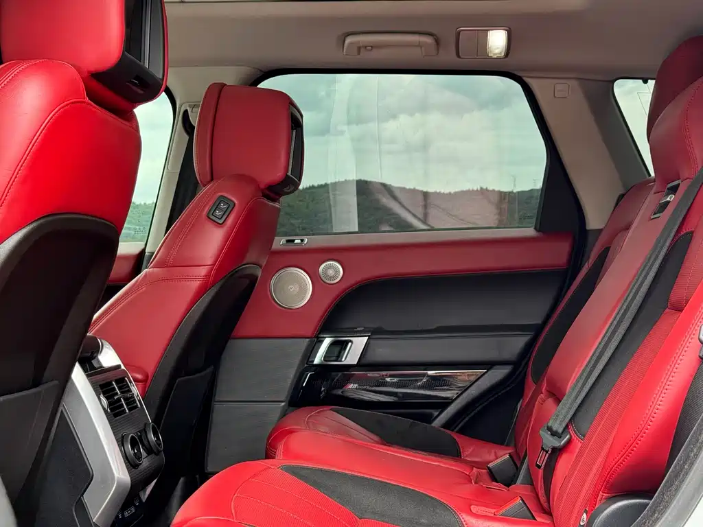 Land Rover Sport 2020 — фото 15