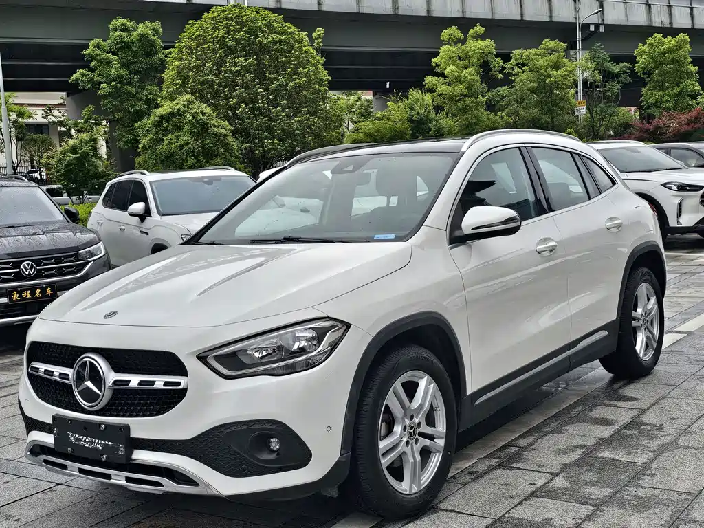 Mercedes-Benz GLA 2022 — фото 1