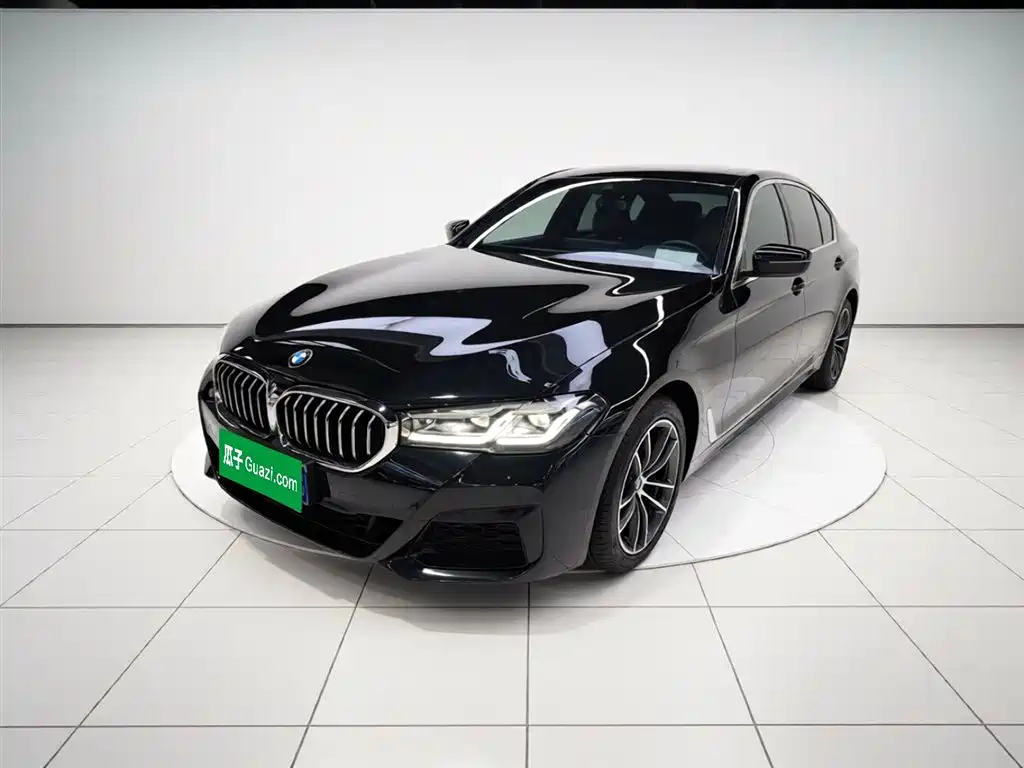 BMW 5 Series 2021 — фото 1