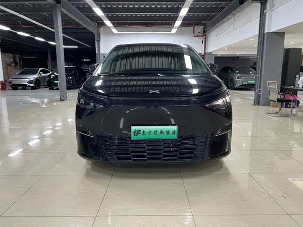 XPeng X9 2024