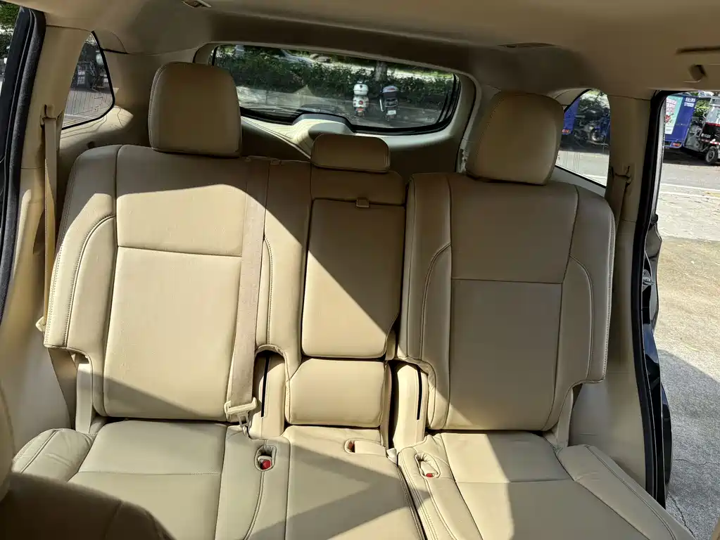 Toyota Highlander 2018 — фото 11