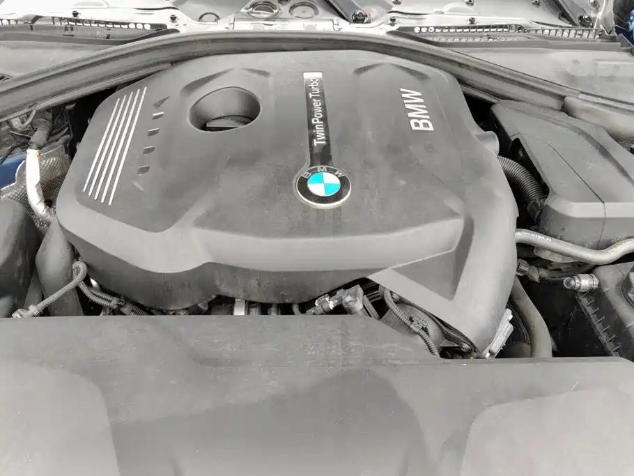 BMW 3 Series 2017 — фото 10