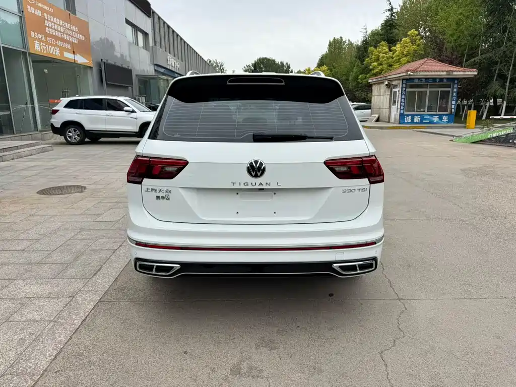 Volkswagen Tiguan L 2024 — фото 3