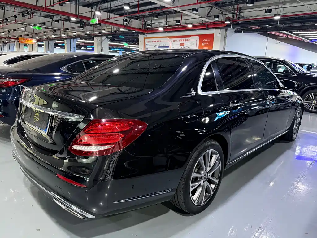 Mercedes-Benz E-Class 2019 — фото 17