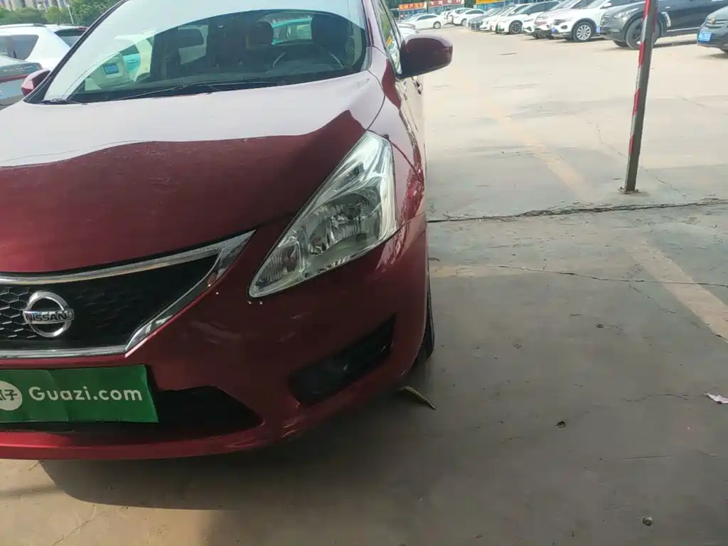 Nissan Tiida 2015 — фото 18