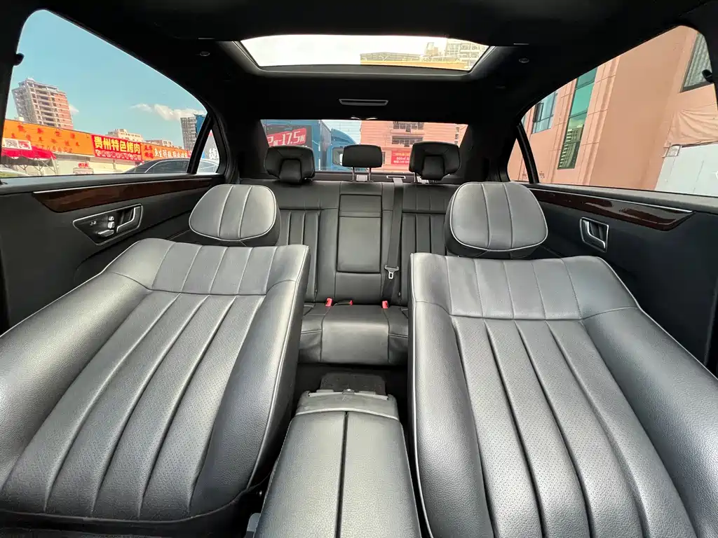 Mercedes-Benz E-Class 2015 — фото 21