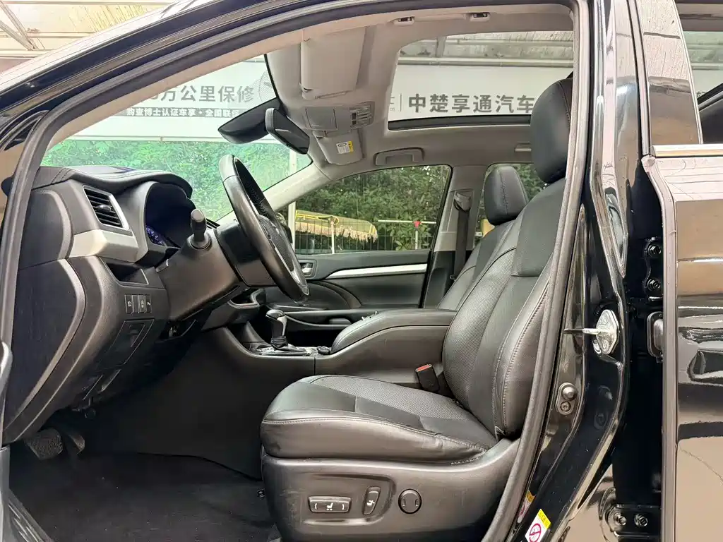 Toyota Highlander 2018 — фото 16
