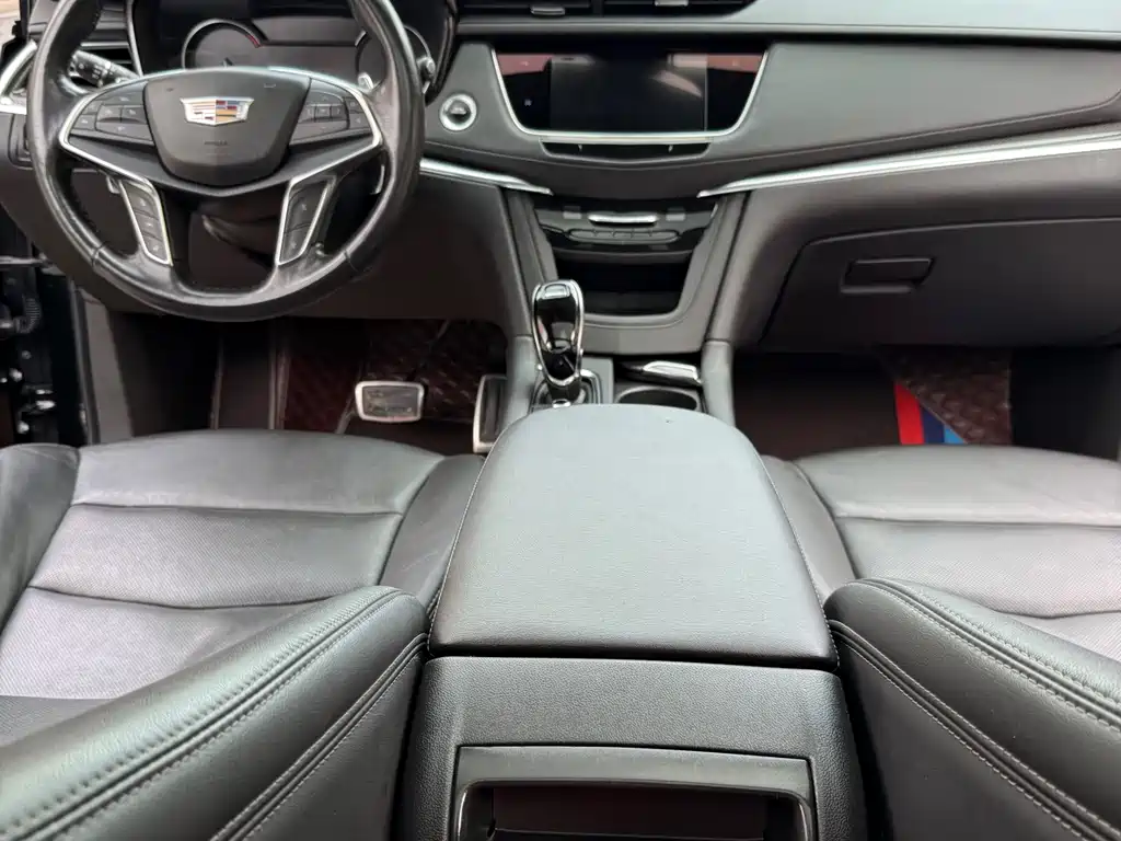 Cadillac XT5 2023 — фото 31