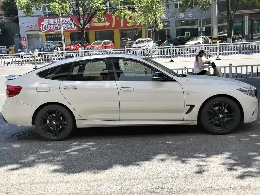 BMW 3 Series GT 2019 — фото 9