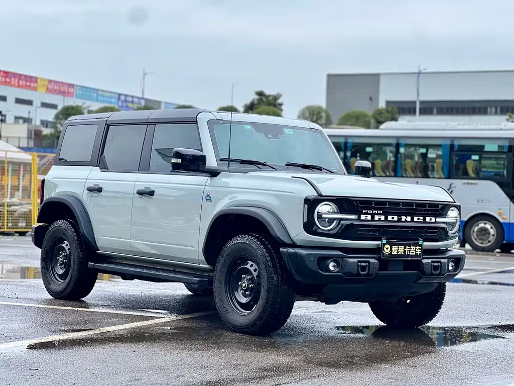 Ford Bronco 2025