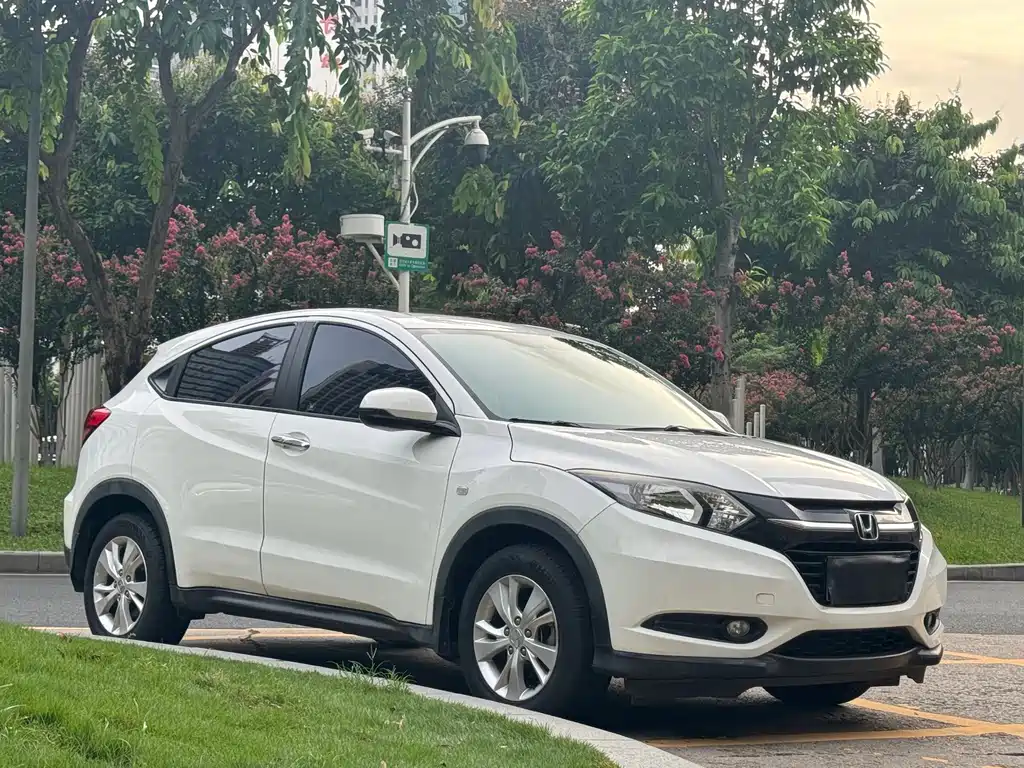 Honda Vezel 2015
