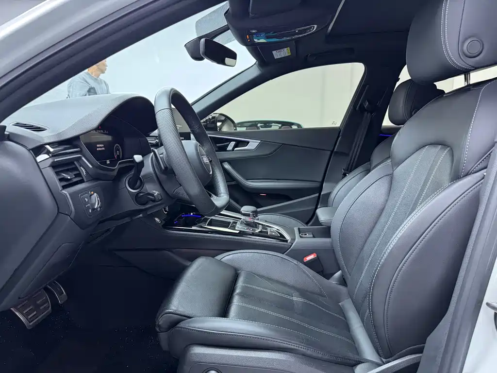 Audi A4L 2025
