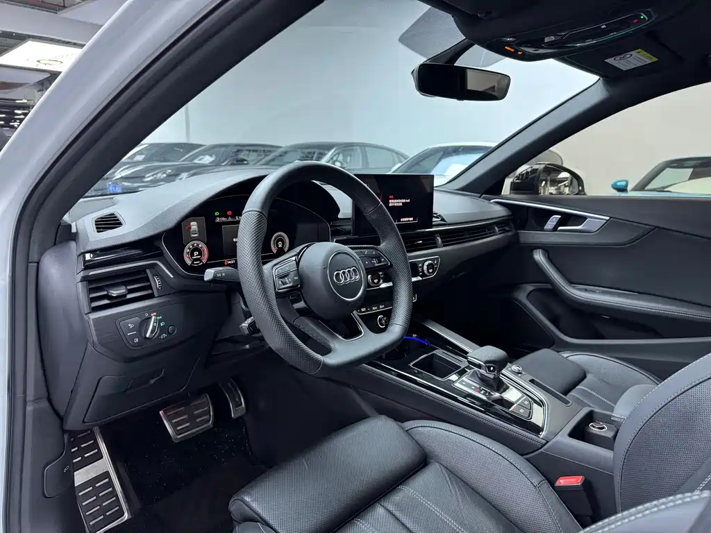 Audi A4L 2025