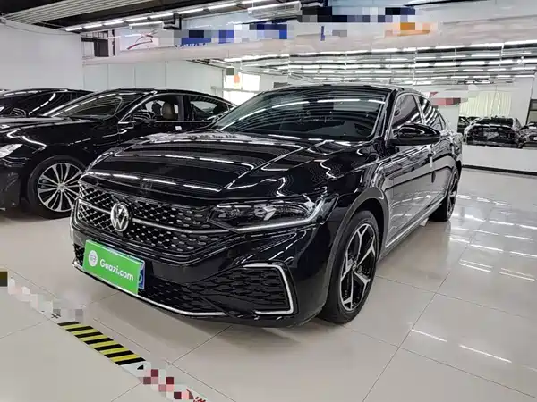 Volkswagen Passat 2024